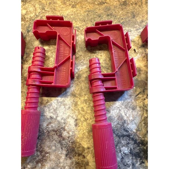 Vintage 1967 Hot Wheels Mattel Universal Track Clamp Red Line Era Lot of 6 - Picture 3 of 4